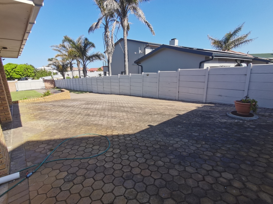 4 Bedroom Property for Sale in Bayview Western Cape